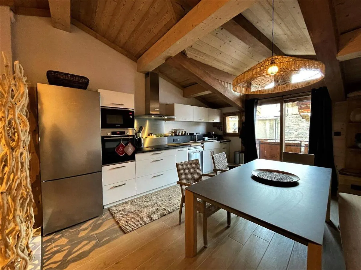 Charmante Maison De Village Renovee 4 Pieces, 3 Niveaux, 80M², 6 Pers, A St Marcel, Proche Pistes Ski. - Fr-1-452-381 Saint-Marcel  France