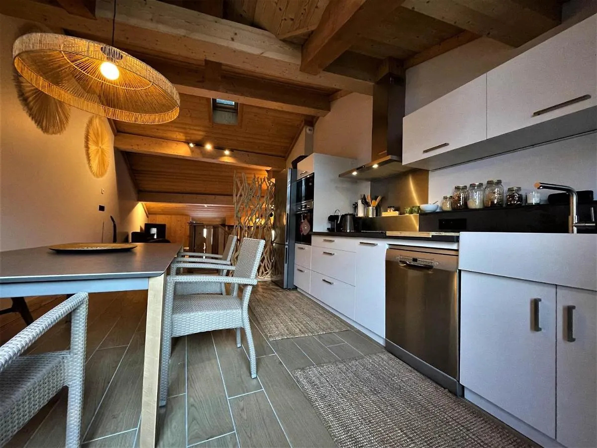 Charmante Maison De Village Renovee 4 Pieces, 3 Niveaux, 80M², 6 Pers, A St Marcel, Proche Pistes Ski. - Fr-1-452-381 Saint-Marcel  Holiday home Saint-Marcel (Savoie)